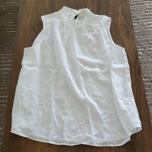 NWT Cloth and Stone white tencil top